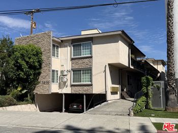 1814 Grismer Avenue
