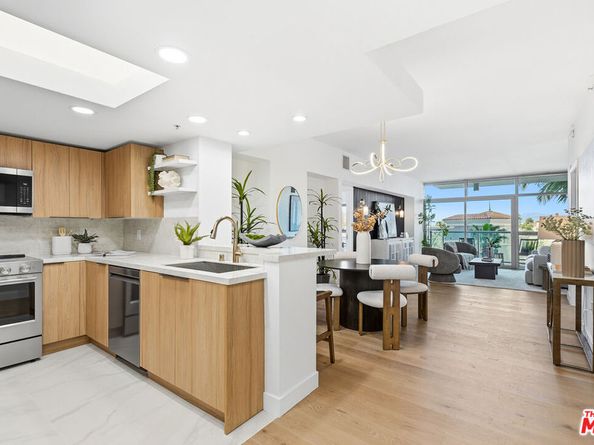 13700 Marina Pointe Drive 511, Marina Del Rey CA 90292