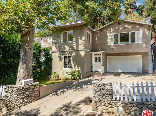 10301 Chrysanthemum Lane, Los Angeles CA 90077