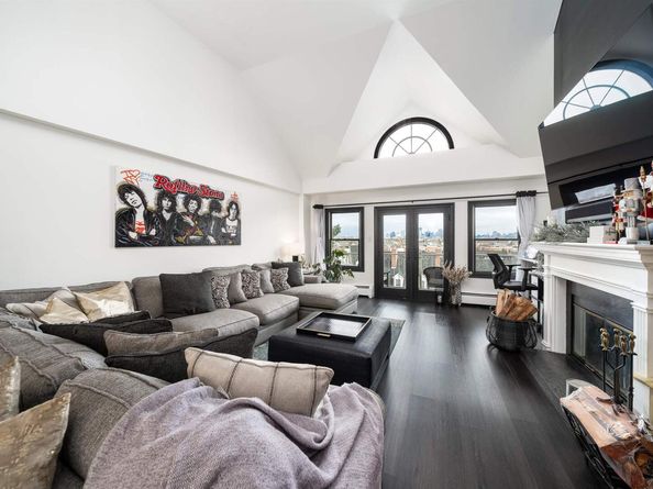 203 Shearwater Ct West 51, Jersey City NJ 07305