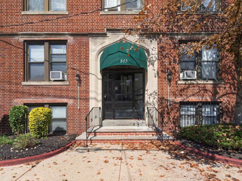 803 Avenue A 2B, Bayonne NJ 07002