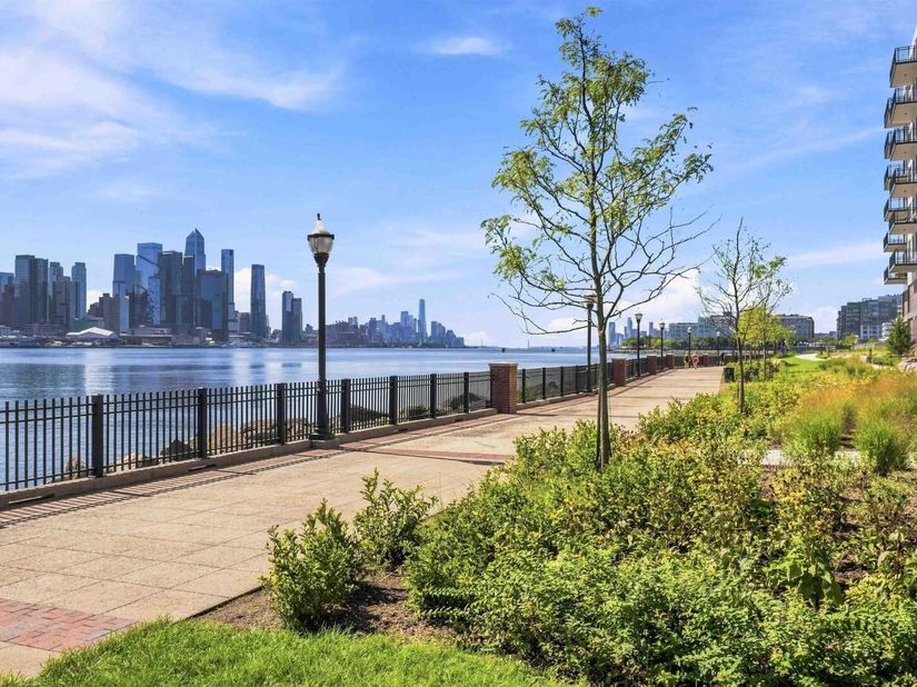 26 Avenue At Port Imperial 313, West New York NJ 07093