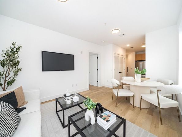 649 38th St 508, Union City NJ 07087