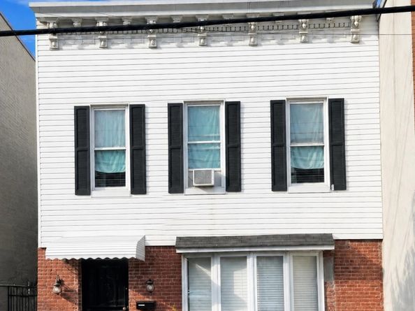 328 70th St, Guttenberg NJ 07093