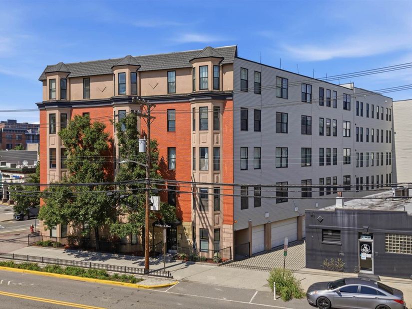 380 Newark St 4B, Hoboken NJ 07030
