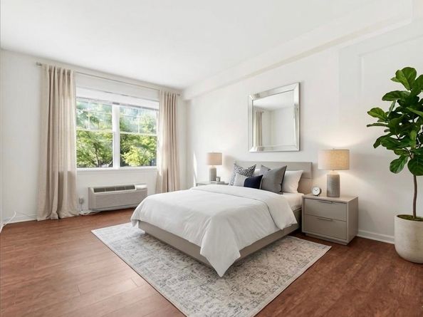 4 Constellation Pl 106, Jersey City NJ 07305