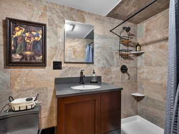 82 West 34th St
