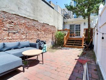 410 Adams St