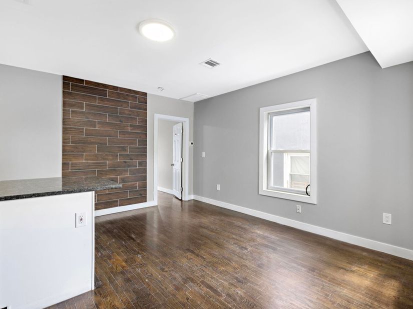 73 Brinkerhoff St, Jersey City NJ 07304