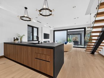 91 Hancock Ave