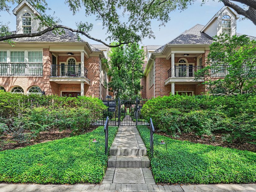 1924 South Boulevard C, Houston TX 77098