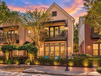 24 Riva Row