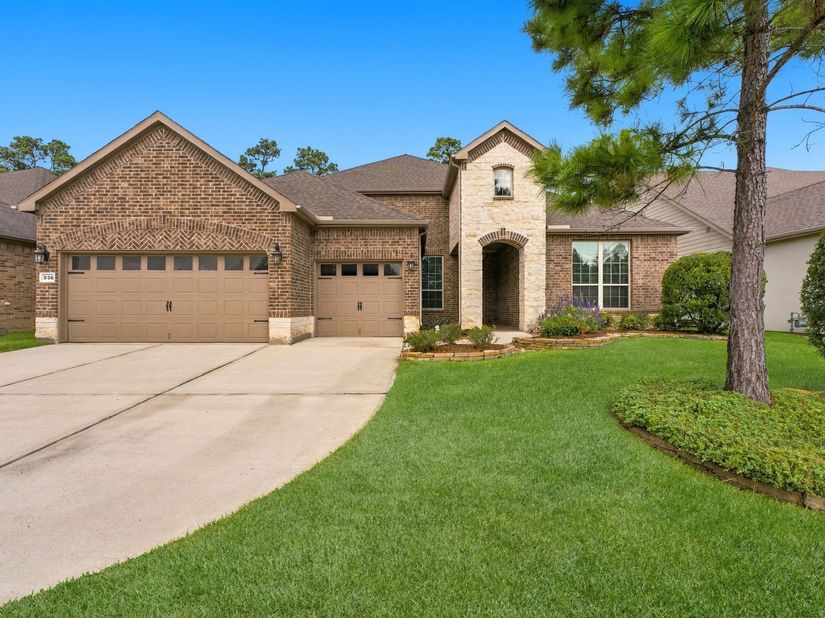 236 Appaloosa Court, The Woodlands TX 77382