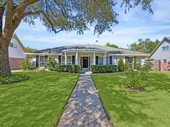7626 Meadowvale Drive
