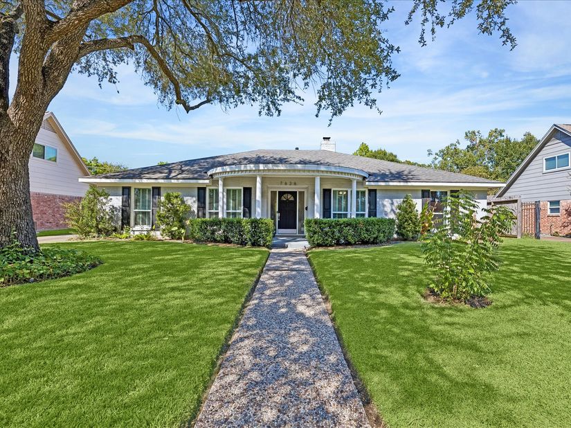 7626 Meadowvale Drive, Houston TX 77063
