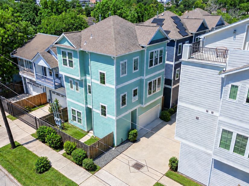 204 Burr Street G, Houston TX 77011