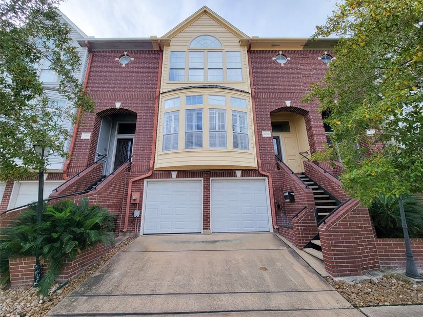 2004 Mcduffie Street, Houston TX 77019