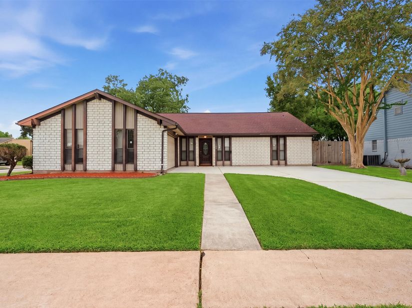 11534 Sagepark Lane, Houston TX 77089