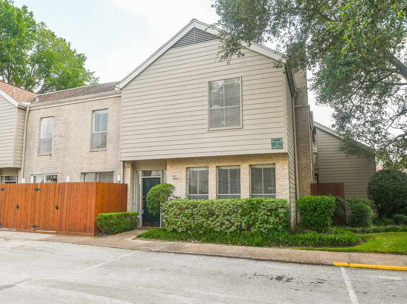 2100 Tanglewilde Street 169, Houston TX 77063