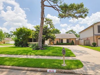 8638 Lake Crystal Drive