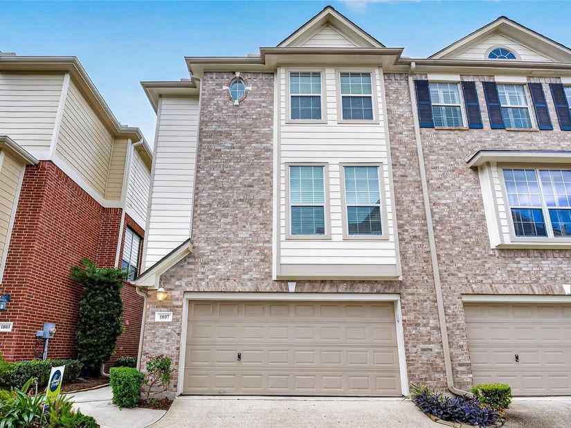 1807 Stacy Crest, Houston TX 77008