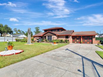 2401 Mcdaniel Street