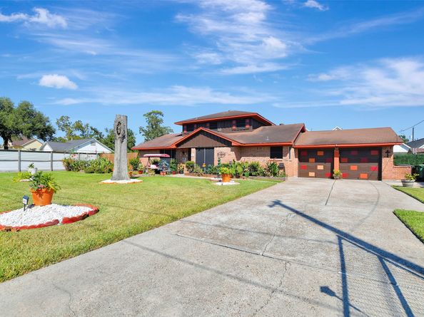 2401 Mcdaniel Street, Houston TX 77093