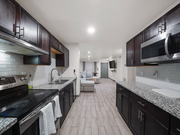 9616 Long Point Road 47, Houston TX 77055