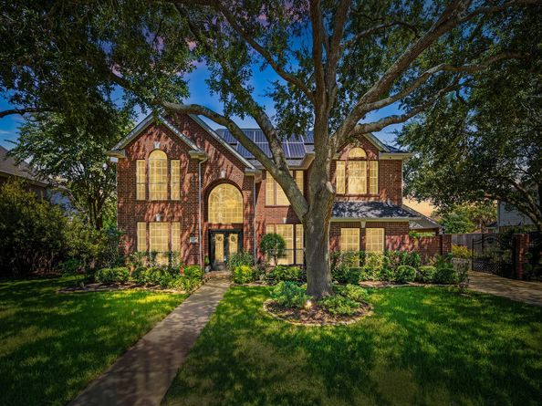 711 Oyster Creek Drive, Sugar Land TX 77478