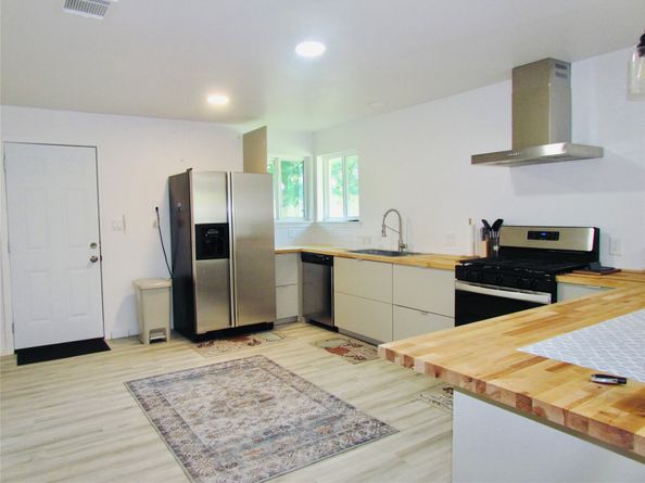 639 Feamster Drive, Houston TX 77022