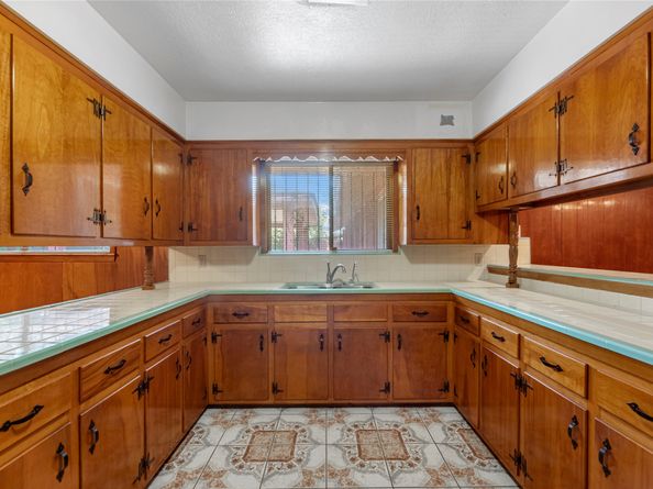 7007 Avenue F, Houston TX 77011