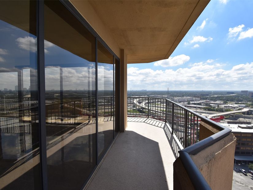 3350 Mccue Road 2101, Houston TX 77056
