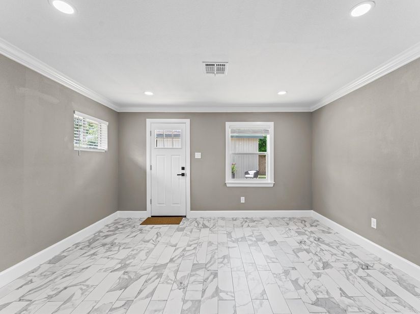 7718 Dillon Street, Houston TX 77061