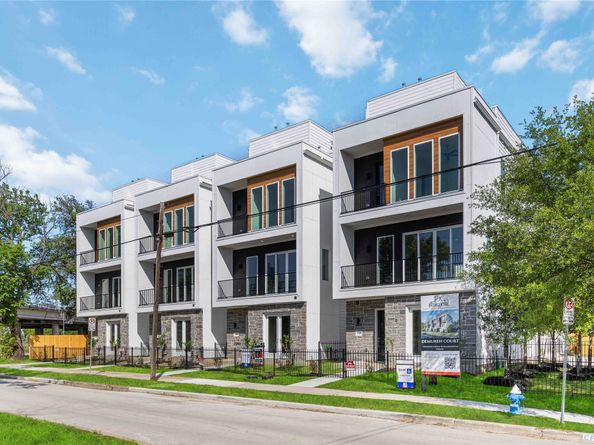 4415 Caroline St, Houston TX 77004