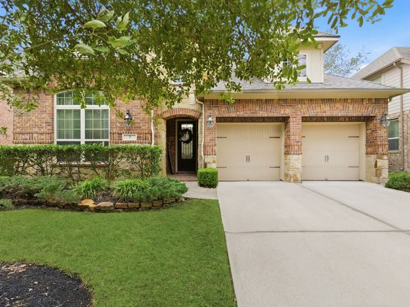 7 Camplight Court, The Woodlands TX 77389