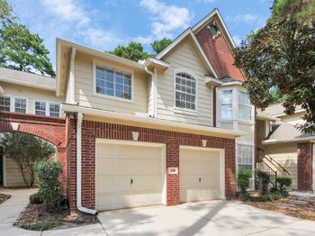 138 N Magnolia Pond Place