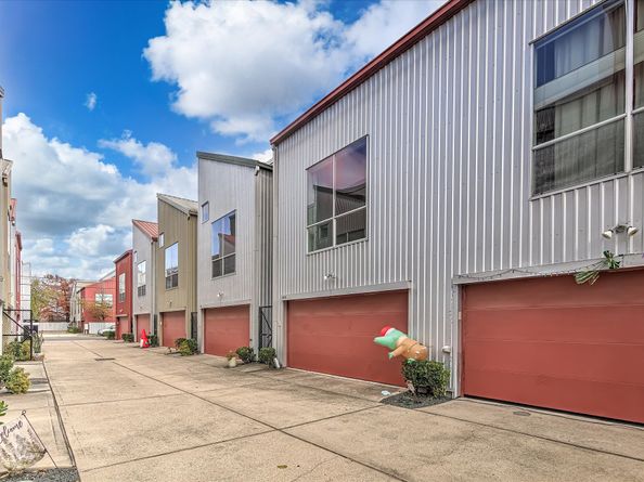 3028 Commerce Street, Houston TX 77003