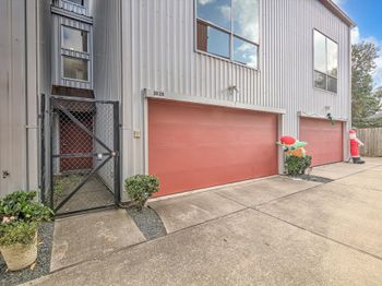 3028 Commerce Street