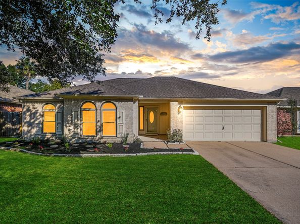 5614 Village Park Drive, Katy TX 77493