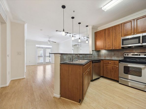 1711 Old Spanish Trail 440, Houston TX 77054