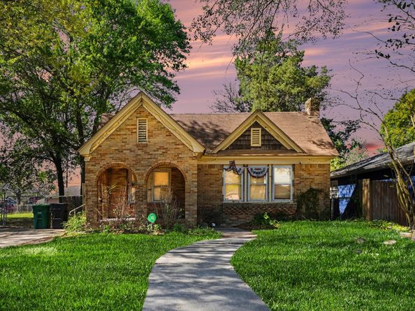 8405 Glenview Drive, Houston TX 77017