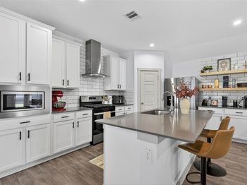 12812 Tokenhouse Lane