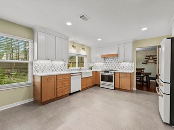 2107 Level Oak Place