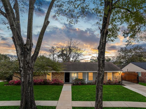 7719 Highmeadow Drive, Houston TX 77063