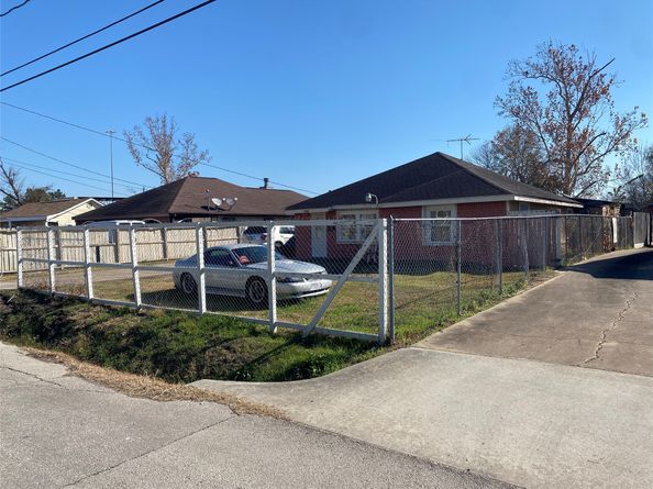 3147 Golfcrest Boulevard, Houston TX 77087