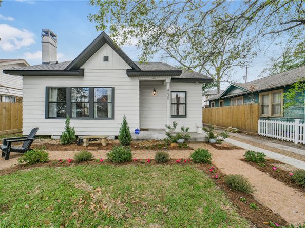 4030 Pineridge Street, Houston TX 77009