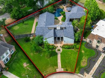 702 Calthorte Court