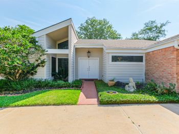 1007 Arrow Hill Road