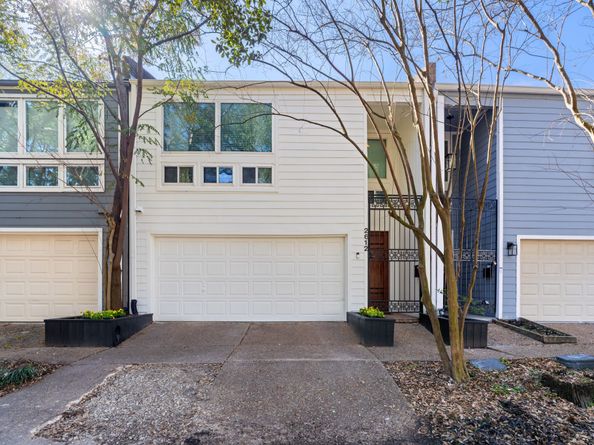 2612 Yupon Street, Houston TX 77006