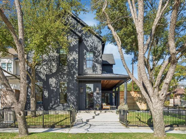 701 Ridge Street, Houston TX 77009